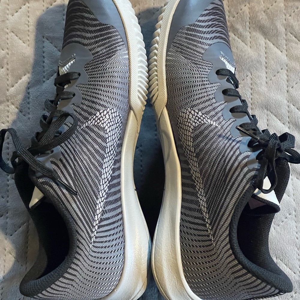 Nike Kobe Bryant shoes youth size 6.5 EUC black/gray - Picture 10 of 13